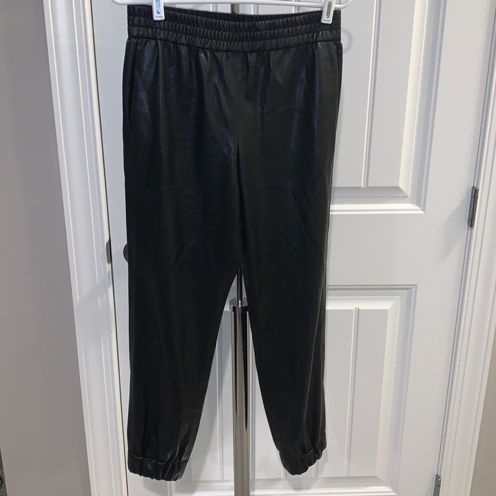 Alice + Olivia Pete Vegan leather pants size Small. NWOT